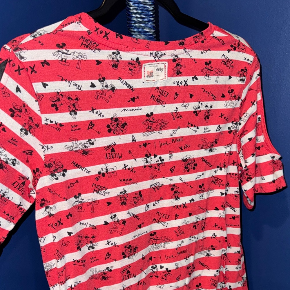 Disney Parks- Women’s Re and White Striped Graphic T-Shirt Size Medium - Picture 12 of 14